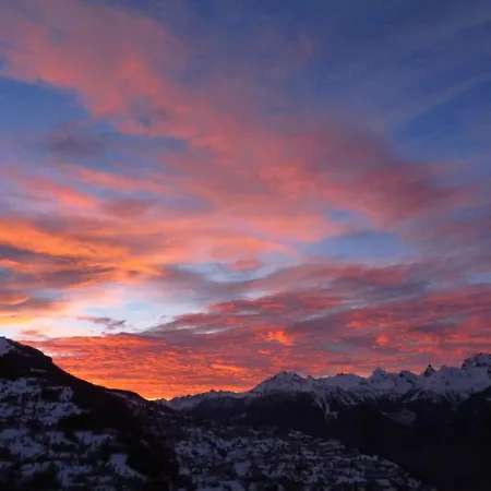 Sunny And Spacious In Faigaux In Situated In Quiet Area With Magnificent Mountain Views *