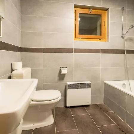 Sunny And Spacious In Faigaux In Situated In Quiet Area With Magnificent Mountain Views ויסונה