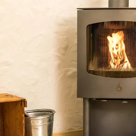 Apartamento Sunny And Spacious In Faigaux In Situated In Quiet Area With Magnificent Mountain Views