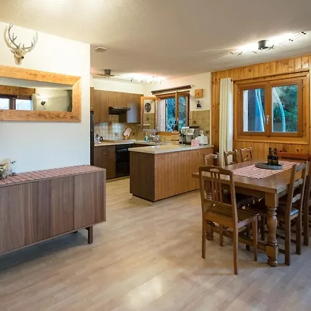 Sunny And Spacious In Faigaux In Situated In Quiet Area With Magnificent Mountain Views *