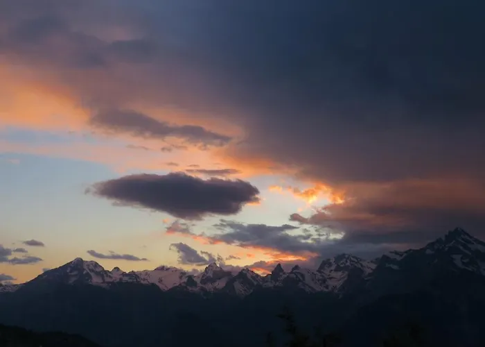 Sunny And Spacious In Faigaux In Situated In Quiet Area With Magnificent Mountain Views *