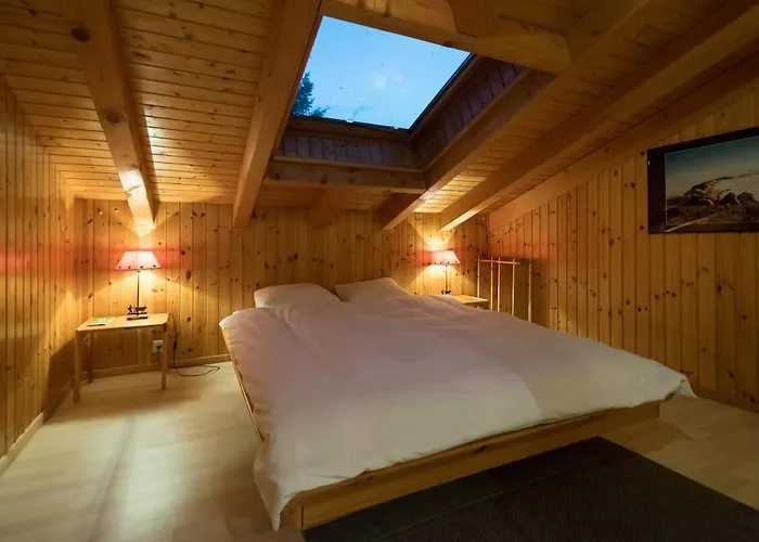 Sunny And Spacious In Faigaux In Situated In Quiet Area With Magnificent Mountain Views *