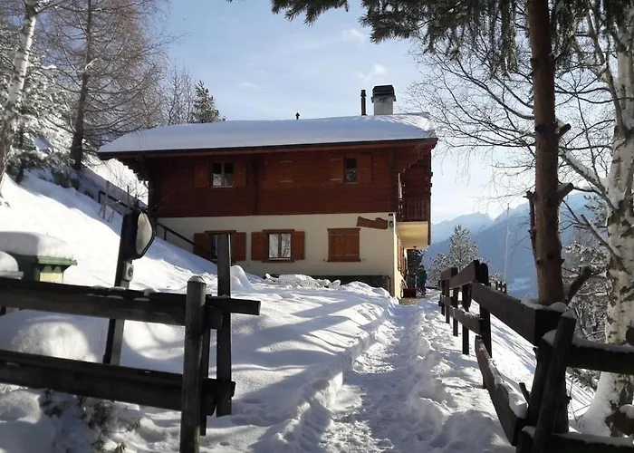 Sunny And Spacious In Faigaux In Situated In Quiet Area With Magnificent Mountain Views Appartement