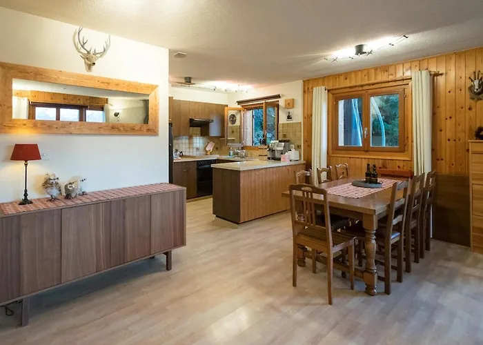 Sunny And Spacious In Faigaux In Situated In Quiet Area With Magnificent Mountain Views *