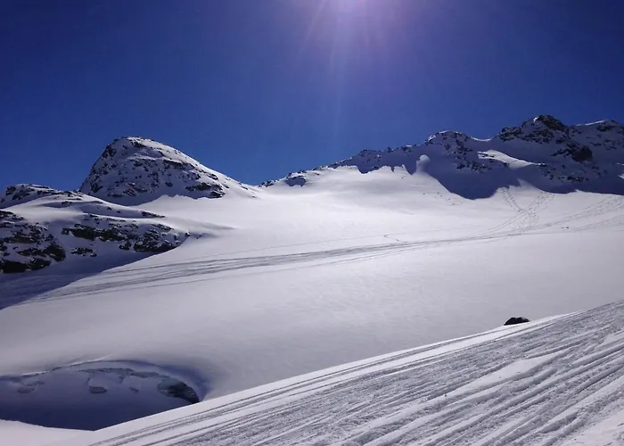 Sunny And Spacious In Faigaux In Situated In Quiet Area With Magnificent Mountain Views Appartement Veysonnaz