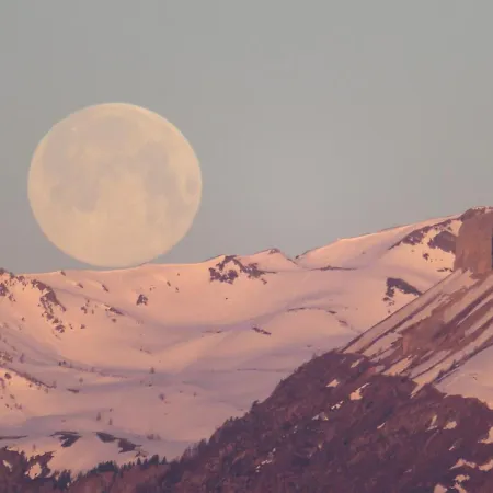 Sunny And Spacious In Faigaux In Situated In Quiet Area With Magnificent Mountain Views * فييسوناز