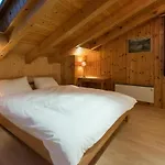 Sunny And Spacious In Faigaux In Situated In Quiet Area With Magnificent Mountain Views Appartamento *